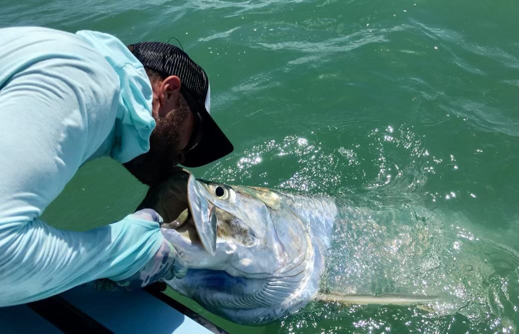 Florida Keys Flats & Backcountry Fishing — Fly & Light Tackle